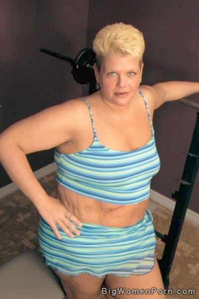 400px x 600px - Fat mature blonde tanned BBW with saggy belly rolls