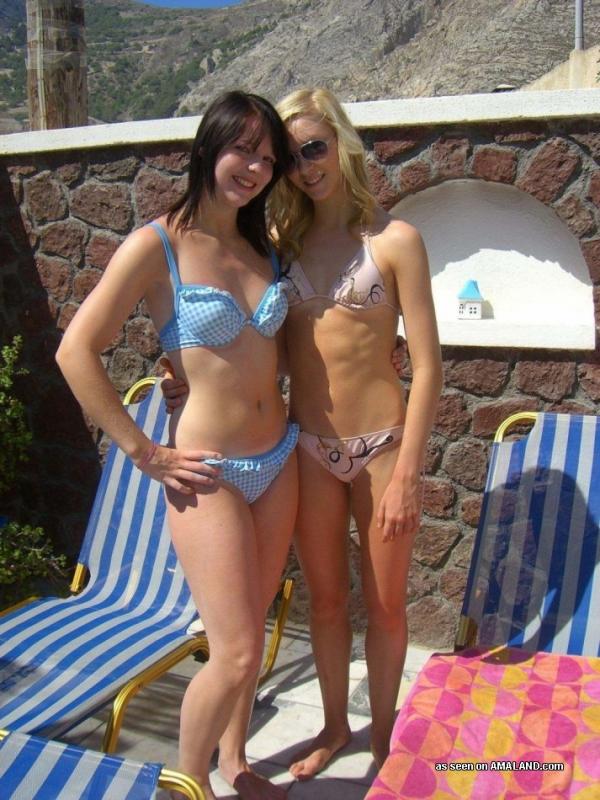 amateur girl friend in bikini