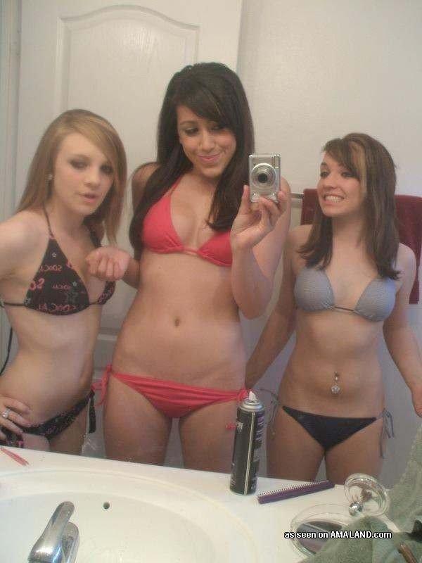 amateur girl friend in bikini Adult Pictures