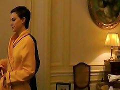 Natalie Portman son drinking mom piss - Hotel Chevalier