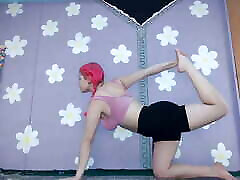 Cute snr teen Milf Yoga Workout Flashing Big Boobs Nip slip See through Leggings