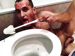 Toilet Licking alia ka bf Slave Boy