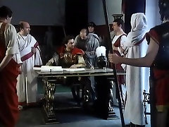 KELLY TRUMP: 80 Messalina sc.2