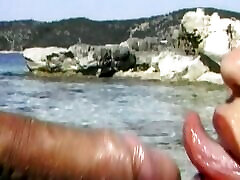 热德国贝贝与一个惊人的身体喜欢肛门在海滩上