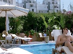 Monica Bellucci - Agents Secrets