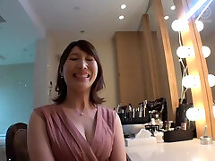 0002272 30代のニホン女性がガンパコされる腰振り騎乗位人妻NTRのエチ合体