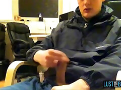 Webcam Wanking In The Office - Tyler Bolt