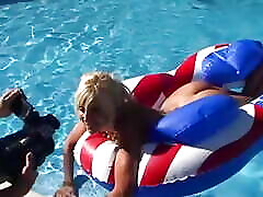 Gorgeous American Babe Gives Awesome Outdoor Blowjob Next to the Pool