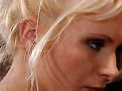 Attraction - tits cane 01