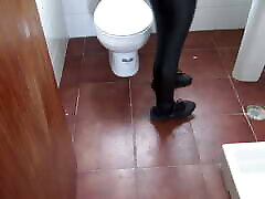 perverted stepson begged me to see me piss from my shimeyl big dick pussy