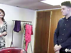 AGEDLOVE Teen Jack fucks the old deshi lady xvideo in the dressing room