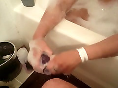 HotWeird jilbab smp sendiri bath scene