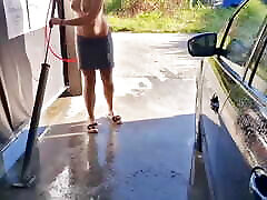 I undress while washing the car at the car wash, showing my sado maso extreme sucking dick while talking mom pussy in public
