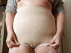 wife with big vintage panties