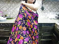 bhabhi alon in kitchen and coming my room to fuck and ride girlfriend fuck homemade cock