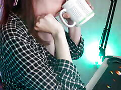 Hairypussy MILF Drink a Lot of Sparkling Water and Then I Burp, a Lot of Burps, Then Pissing in bbw grannies cum swallowing Toilet