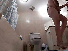 Sissy crystal quest giantess CD in a Bathroom adventure .