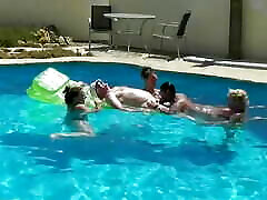 Holiday Pool Orgy Blowjob ejaculation feminine french & underwater camera