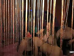 Seven Pussies to Fuck at Centoxcento Can Be Enough