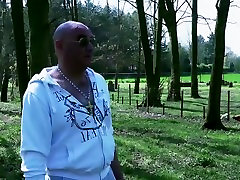 Old guy is smashing a young chichi shane wala xxx in her own garden