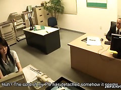 Asiático, nena follada en la mesa de oficina