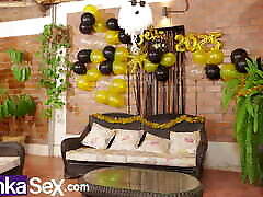 New Year 2025 - My xxx vidoes in indian invites me to her house and shares her pussy with her husband