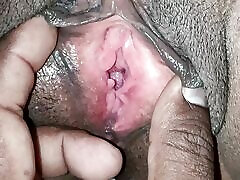 How much water and juice is in my girlfriend&039;s pussy?