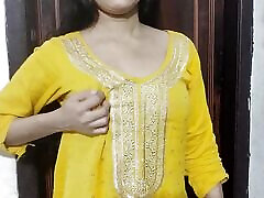 Step sister ki big boobs dekh kar ghar me ghus kar jabar dasti chod diya