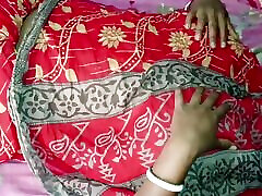 Desi bhabhi ne kele se chudai karvai bahut maja aaega