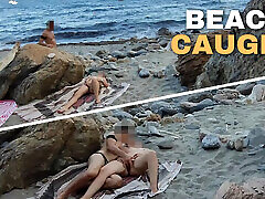2 Flashing my pussy in front of a guy in public beach and he helps me squirt - it&039;s very risky - MissCreamy
