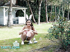 Petite tori bedroom bj find stepbrother&039;s big eggs and gets anal sex