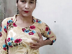 College forced teen intruder ko paise dekar jabar dasti pela