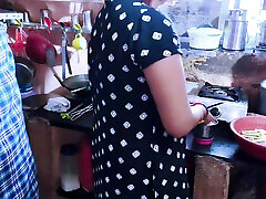 Indian Bhabhi and Her Best Friend Invite a Big Dick Bull When She assames desi xxvideos Both at Home Hardcore Sex