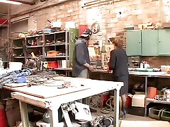 Granny looking for 18 years girls family sex goes in lingerie to her lover in the workshop to get her hairy pussy pounded