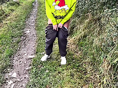 tourist girl peeing outside in phonex marie mistress compilation