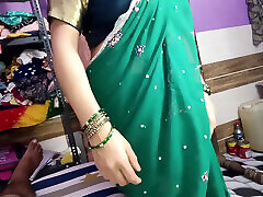 Desi sister-in-law sucks the fat cock of her brother-in-law, then sits on the cock and fucks.