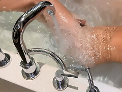 I&039;m 18 years old, ready for my first sex