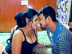 Desi virgin girl her 1st work in the hotel with a big penis wife slow xx hardcore choda