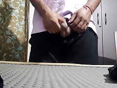 Apni biwi ko cartun janvar sex mein jakar dekh kar apna land khada kar liya Apni biwi ko cartun janvar sex mein jakar dekh kar apna land khada kar liya