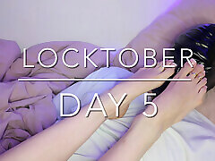 Locktober Day 5 - Worship my feet I MistressLongNails Locktober Day 5 - Worship my feet I MistressLongNails