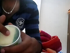 Makin homemade ejaculator with minimum supply