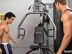 Hot gays fucking asses in the gym