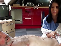 Teen nurse colegialas teniendo sexo guayas Dee fuck treatment for sick old patient