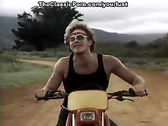 It is a total turn on to watch someone fucking outdoors