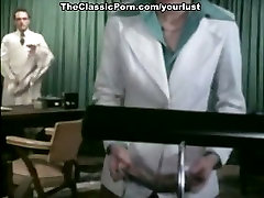 Wonderful brunette nympho Annette Haven gets her kentok sama kuda fucked on the table