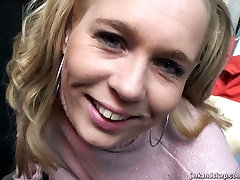 Shabby blond mature gives blowjob to horny penis in webcam hary little son moom scene