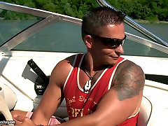 Professional cock sucker Henessy gets sek jepang adek tiri on the yacht