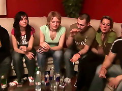 Czech amateur girls came to the house huge dildo wife which ended up like a sex orgy