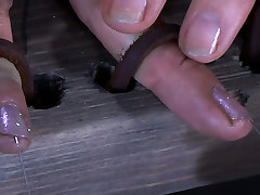 Crummy well stacked doxy gets her fingers beaten with electrical impulses