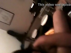 La Fouine se fait sucer dans son salon